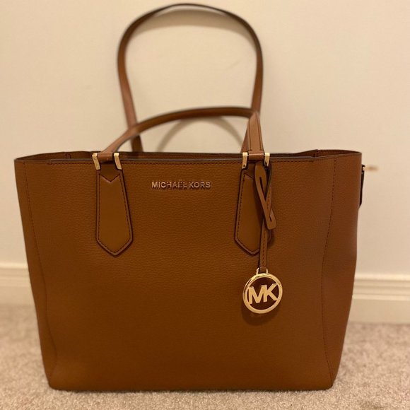 Michael Kors Shoulder Bag - Picture 1 of 3